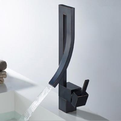 China Modern Black Basin Faucet Single Handle Bathroom Sink Mixer Deck Mounted Hot And Cold Water Sink Faucet for sale