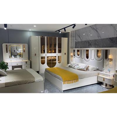 China Neues Design Großhandel Holz Doppel King Size Schlafzimmer Suite Holzrahmen Moderne Luxus Holzmöbel Schlafzimmer Sets zu verkaufen