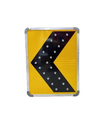 China Small Size Solar Chevron LED Road Junctions Signs for Vietnam for sale