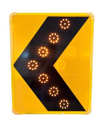 China Dangerous Road Curves Solar Chevron Signs With LED Arrangement for sale