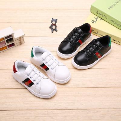 China Fashion white children's new flat spring shoes small board shoes middle and old children's casual shoes for sale