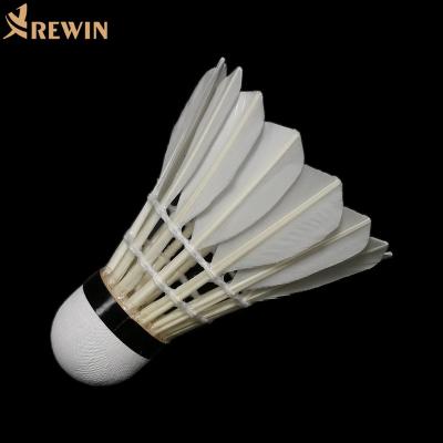 China Cheap hot sale pro club 504 Duck Feather Badminton Shuttlecock Made in China for sale