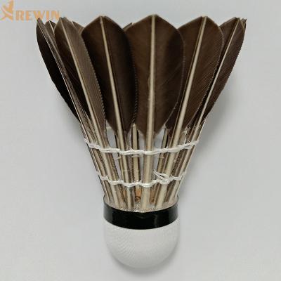 China Cheap club 402 good quality goose feather badminton shuttlecock for sale