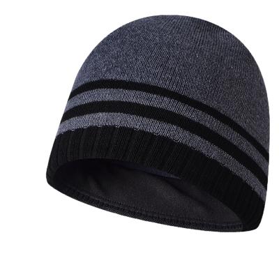 China New COMMON Design Winter Running Outdoor Plain Dyed Stripe Custom Hat With Fleece Striped Beanie Cap For Men for sale