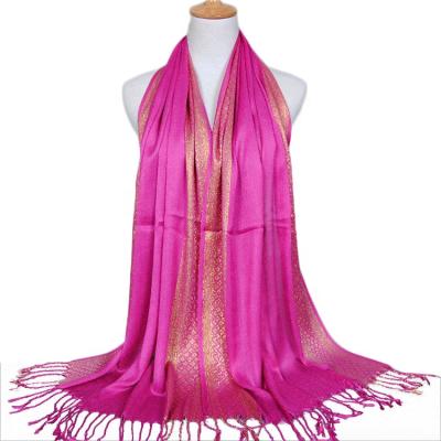 China Wholesale Cotton Muslim Women Long Twisted Tassel Gold Jacquard Scarf Shawl Sparkle Cotton Gold Thread Hijabs for sale