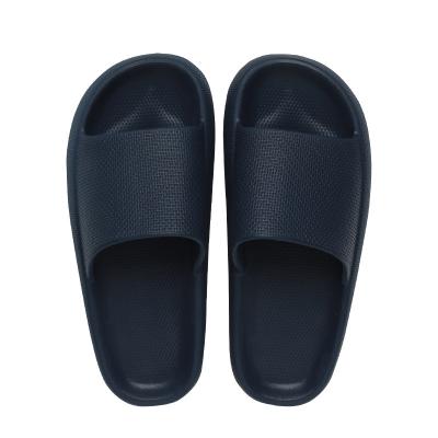 China Comfortable Cool Men Slippers Thick Soles Home Slippers Anti-slippery Summer Indoor And Outdoor Bath for sale