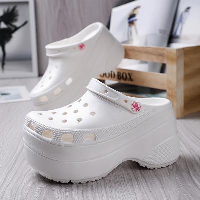 China 2021 New Arrival Design Clog Sandal Eva High Thick Sole Heel Massage Women Gardening Platform Clogs Shoes for sale