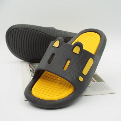 China CUSHIONING thick-soled men's pvc sandals and slippers outdoor fashion men's slippers for sale