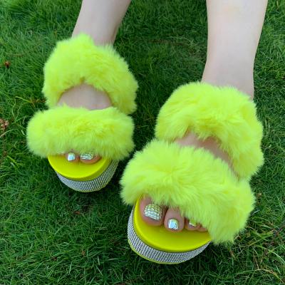 China CUSHIONING Wholesale Faux Fur Shoes Women's Slippers Summer Fluffy Flat Sandals Faux Fur Hairy Slides for sale