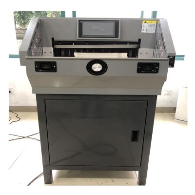 China Double advance rod pushing touch screen design.7. Machine with Low Price Auto Cut Electric Paper Cutter for sale