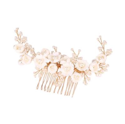 China Luxury Alloy+pearl+Ceramic flower bridal hair comb wedding hair accessories for women elegant pearl hair accessories for sale