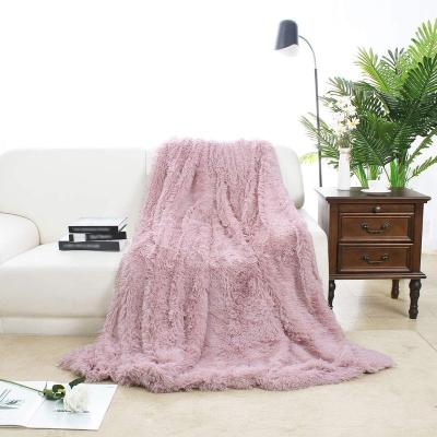 China PORTABLE Double Sided 100% Polyester Luxury Plush Velvet Hair PV Blankets Long Mink Fleece Throw Blanket for sale