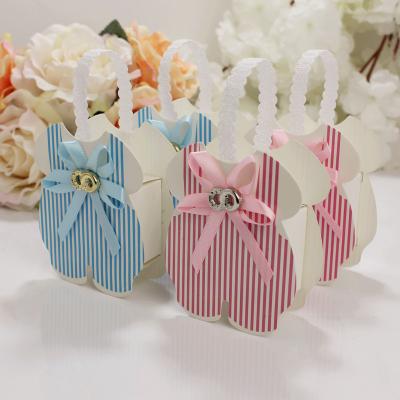 China Disposable Creative Lovely Baby Clothes Shaped Baby Shower Favors Candy Boxes Gift Wrapping Paper Boxes for sale