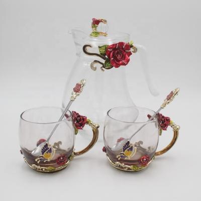 China Sustainable Luxury Glass 2L Pitcher And 4 Cups With Spoon Glassware Set For Home Decoration And Hotel en venta