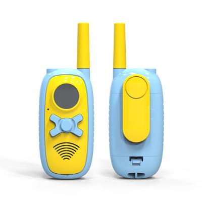 China The fashionable popular product long range 3-5km 3 channel two way walkie talkie for kid games gift for sale