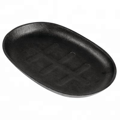 China Durable Black Enamel Cast Iron Hot Day Dish With Wood Base for sale