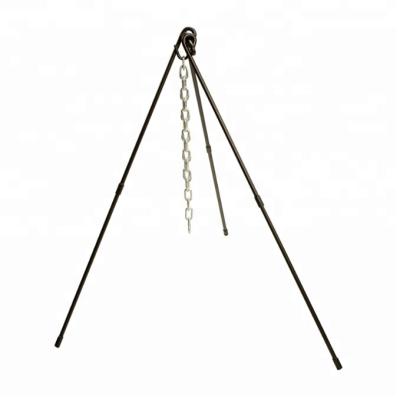 China Sustainable Outdoor BBQ Grill Campfire Support Tripod, Adjustable Camp Tripod with Chain, 110cm for sale