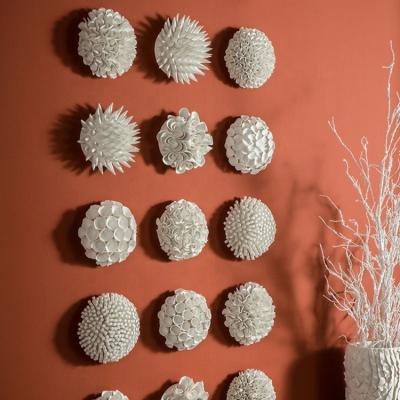 China Nordic Simple Round Minimalist Vintage Space Flower Wall Hanging Decor Wall Ornaments Decorative Crafts Art Home Decor Wall for sale