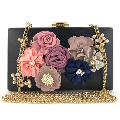 China Fashion Ladies Handbags 2022 Round Handmade Flower Purse Dinner Bag Female Flower Party Bags for sale