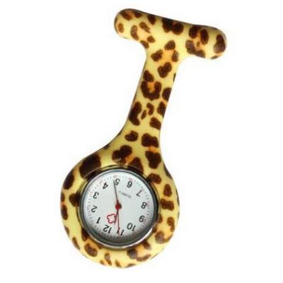 China Reloj del mando de la enfermera de la broche de la túnica del paramédico del estampado leopardo con la cubierta cambiable en venta