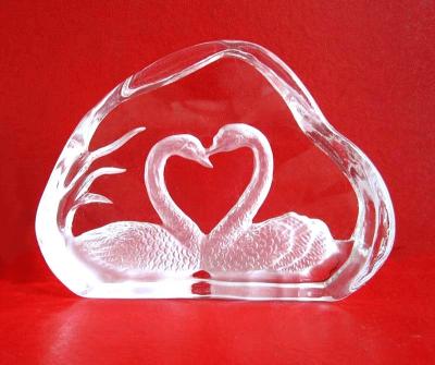 China Europe animal in crystal glass iceberg swan valentine gifts for sale