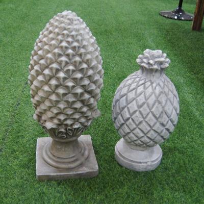 China Attractive Europe Style Magnesia Fruit Pineapple Outdoor Garden Decor for sale