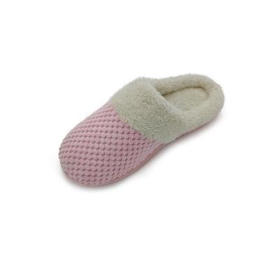 China Fashion trend indoor slippers for home fluffy and beautiful warm shoes of house slippers which are light and comfortable for sale