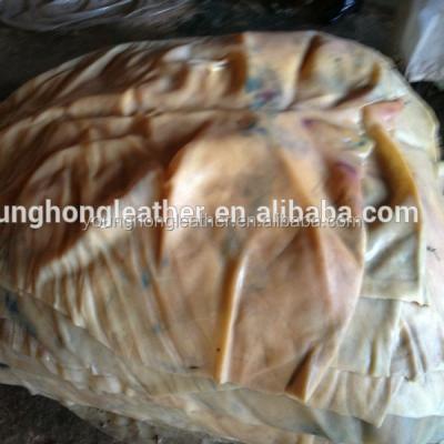 China Dog chews wet bovine limed slits for gelatin for sale