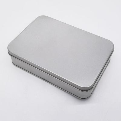 China Large Recyclable Candy Metal Tin Box for sale