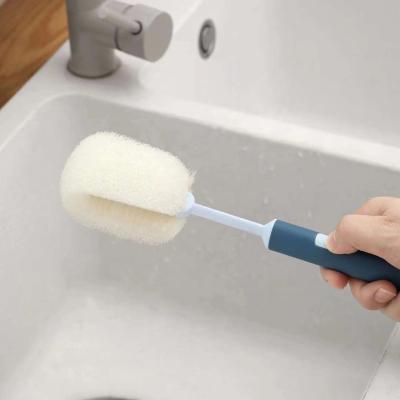 China Sustainable Nordic Style Cleaning Brushes Water Bottles Sponge With Long Plastic Handle for sale