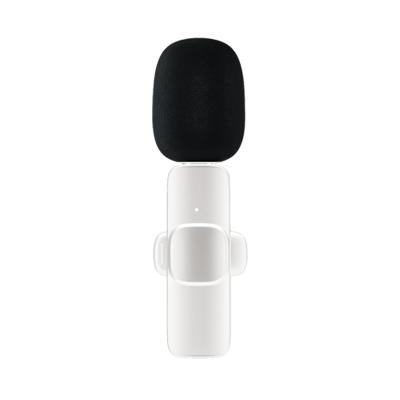 China Hot Selling Rechargeable Lavalier Microphone Vlog UHF Collar Wireless Microphone for sale