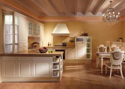 China American Solid Wood White Laminate Kitchen Cabinets U Shaped Tanditional Design for sale