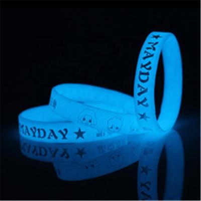 China Men's Casual/Sporting Logo Printed Cheap Custom Made Silicone Glow in Dark Wristband for sale