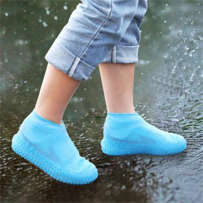 China Fashion trend reusable silicone waterproof shoe covers non-slip folding rubber shoes for kids and adult for sale