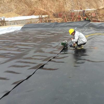 China Industrial HDPE Geomembrane Pond Liner Geomembrane Pond Liner Welding Machine for sale