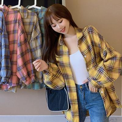 China Women's breathable border plaid shirt in the fall 2021 new Korean version of the retro Hong Kong style student jacket loose long sleeves for sale