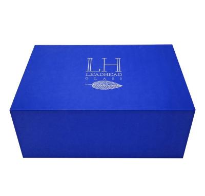 China Recycled Materials New Arrival Luxury Custom Printed Gift Box Rigid Cardboard Blue Magnetic Paper Box With Magnet Flap for sale