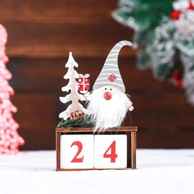 China Christmast New Christmas Ornament Wooden Pine Cone Calendar Ornaments For Older Decoration DIY Christmas Countdown Wooden Calendar for sale