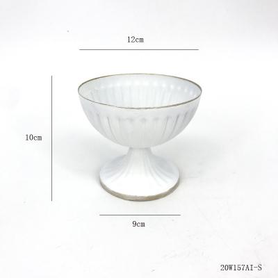 China 2022 Minimalist Product Style European Metal Vase Hot Selling White Wedding Props Table Decorative Flower Vase. for sale