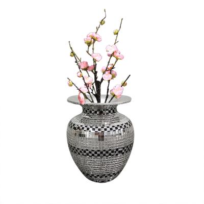 China Modern Custom Creative Home Decoration Fiberglass Nordic Modern Luxury Vase for sale