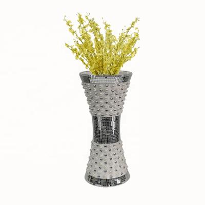 China CLASSIC Modern White And Silve Flower Pot Rich Decorative Plant Pot Decor Indoor Ceramic Pieces for sale