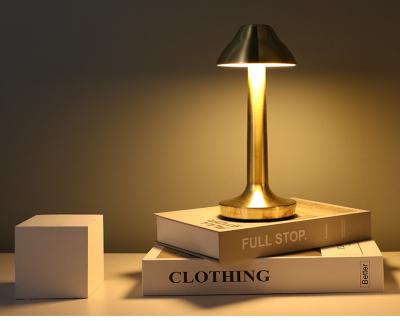 China Modern minimalist mood lighting hotel bar dining room table lamp portable touch switch rechargeable led table lamp home decor table lamp for sale