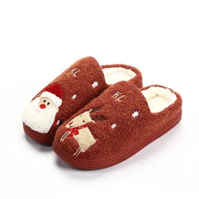 China 2019 House Non Slip Christmas Winter Knitted Indoor Slipper Women Men Slipper for sale