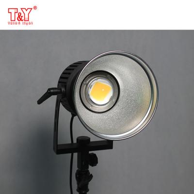 中国 Funless radiator photography light LED bowens mount video light for studio 販売のため