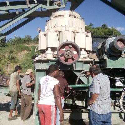 China Felsen der Erz-180-220kW, die kleinen Kegelbrecher des Kegelbrecher-26300kgs gewinnen zu verkaufen