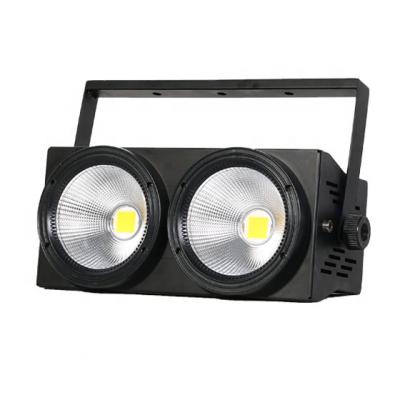 China Cheap Event Price 200w Stage Blinder 2 Cool White COB 2x100W LED Studio Audience Blinder Light Warm White 2 Led Blinder Light for sale