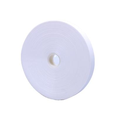 China 10mmx50m Cleanroom Microfiber Cleaning Roll Dry Stocked Cloth Passages for sale