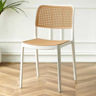 China Hole Back Polypropyleen Eetstoelen Restaurant Moderne Eetstoelen Plastic Te koop