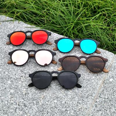 China Hot Selling Handmade Reused Trendy Wooden Polarized Sunglasses Women Bamboo Wooden Men's Fashion Sunglasses for sale