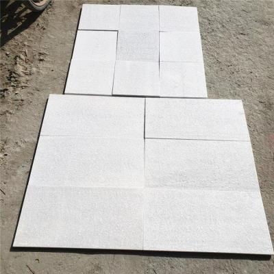 China Modern Finish Chinese Flamed White Natural Quartz Crystal,Quartz Slab Stone,Crystal Quartz Stones for sale